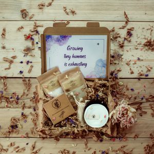 New mum pamper gift set, baby shower vegan and organic artisan bath set. Gifts for Mum to be.